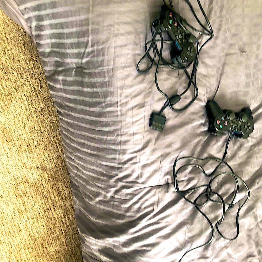 PLAYSTATION 2 WIRED CONTROLLERS